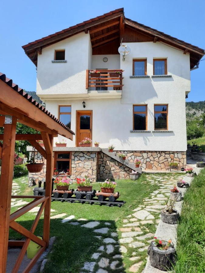 Вила Здравец Yagodina Εξωτερικό φωτογραφία